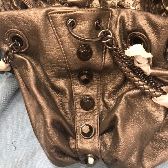 Large new silver purse - Picture 4 of 5